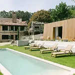Lea Experimental Hotel *