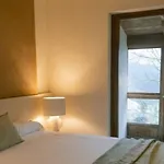 Lea Experimental Hotel *